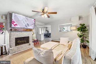 57 Whitewood Dr, Levittown, PA 19057 - Photo 4