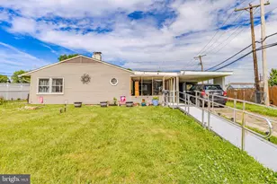 6 Gamewood Rd, Levittown, PA 19057 - Photo 2