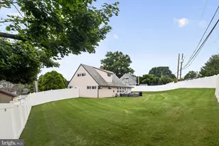 39 Cable Rd, Levittown, PA 19057 - Photo 26