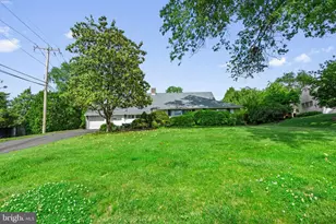 78 Red Berry Rd, Levittown, PA 19056 - Photo 4