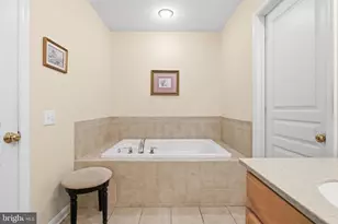 175 Pipers Inn Dr, Fountainville, PA 18923 - Photo 24