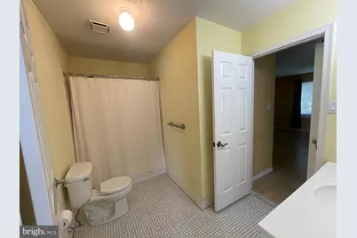 290 Woods Edge Place, Langhorne, PA 19047 - Photo 10