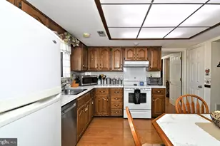 633 Keston Dr, Fairless Hills, PA 19030 - Photo 16