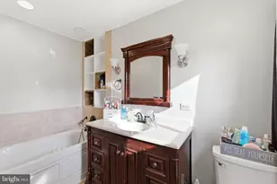 78 Forsythia Dr N, Levittown, PA 19056 - Photo 32