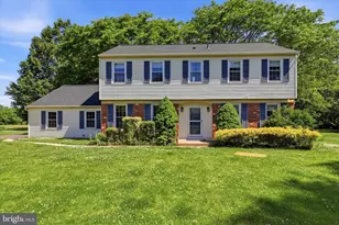 5791 Belmont Manor Dr, Pipersville, PA 18947 - Photo 2