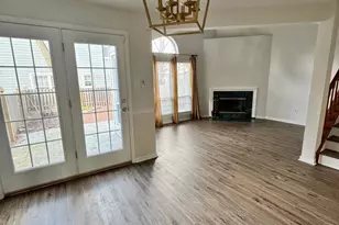 692 Danbury Ct, Newtown, PA 18940 - Photo 2