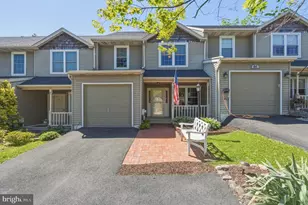 82 Mulberry Dr, Southampton, PA 18966 - Photo 1