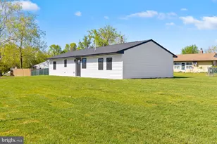 30 Orangewood Dr, Levittown, PA 19057 - Photo 26