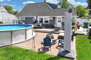 360 Holly Dr, Levittown, PA 19055 - Photo 30