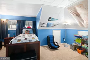 360 Holly Dr, Levittown, PA 19055 - Photo 24