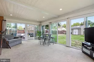 12 Hickory Ln, Levittown, PA 19055 - Photo 8