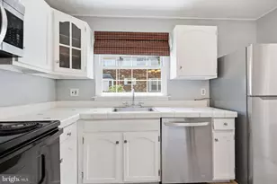 392 Rutgers Ct, Bensalem, PA 19020 - Photo 10
