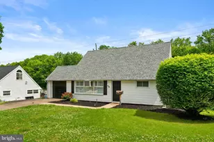 44 Quickset Rd, Levittown, PA 19057 - Photo 2