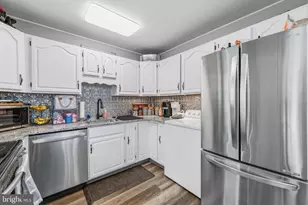 44 Quickset Rd, Levittown, PA 19057 - Photo 4