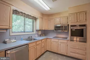 14 Lower Hilltop Rd, Yardley, PA 19067 - Photo 12