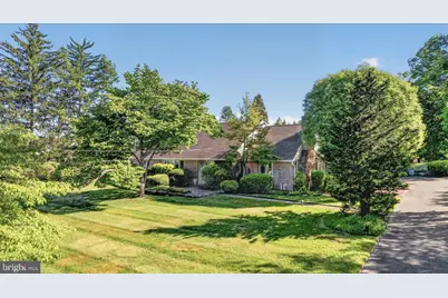 73 Shady Grove Circle, Doylestown, PA 18901 - Photo 2