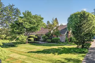 73 Shady Grove Cir, Doylestown, PA 18901 - Photo 2