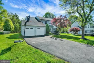 2125 Robin Dr, Warrington, PA 18976 - Photo 4