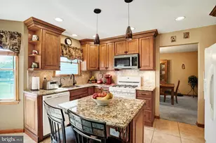 2125 Robin Dr, Warrington, PA 18976 - Photo 10
