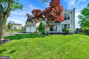 2125 Robin Dr, Warrington, PA 18976 - Photo 2