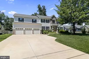 321 W Richardson Ave, Langhorne, PA 19047 - Photo 2