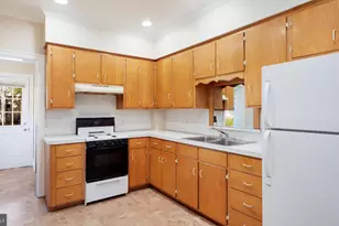 68 E Fairview Ave, Sellersville, PA 18960 - Photo 6