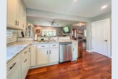 415 W Richardson Avenue, Langhorne, PA 19047 - Photo 14