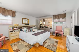 573 Hammond Dr, Yardley, PA 19067 - Photo 14