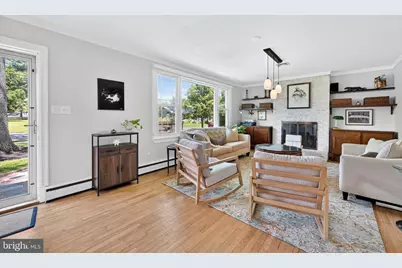 389 W Palmer Street, Morrisville, PA 19067 - Photo 8