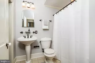 204 E Washington Ave, Newtown, PA 18940 - Photo 34