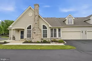 709 Daylily Dr, Langhorne, PA 19047 - Photo 2
