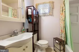 2513 Laurel Dr, Bristol, PA 19007 - Photo 52
