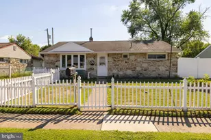 2513 Laurel Dr, Bristol, PA 19007 - Photo 6