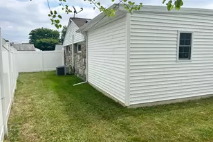 2513 Laurel Dr, Bristol, PA 19007 - Photo 28
