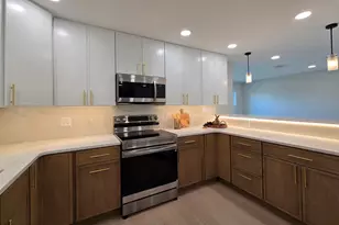10 Linden Ln, Levittown, PA 19054 - Photo 4