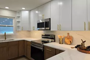 10 Linden Ln, Levittown, PA 19054 - Photo 6