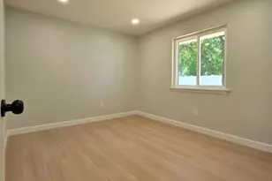 10 Linden Ln, Levittown, PA 19054 - Photo 20