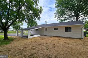 10 Linden Ln, Levittown, PA 19054 - Photo 34