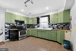 316 E Walnut St, Perkasie, PA 18944 - Photo 12