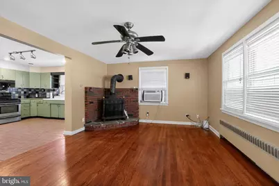 316 E Walnut Street, Perkasie, PA 18944 - Photo 4