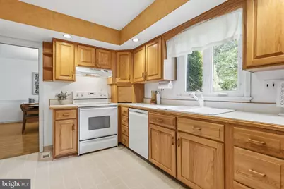 949 Queens Drive, Yardley, PA 19067 - Photo 8
