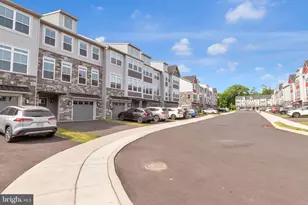 10 Independence Ct, Perkasie, PA 18944 - Photo 2