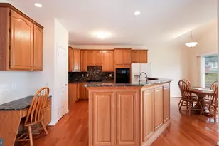 1491 Coralberry Ct, Jamison, PA 18929 - Photo 10