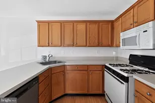 327 Eagle Ct, Jamison, PA 18929 - Photo 12