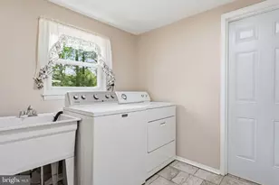 688 Fairfield Dr, Warminster, PA 18974 - Photo 28