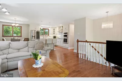688 Fairfield Drive, Warminster, PA 18974 - Photo 2