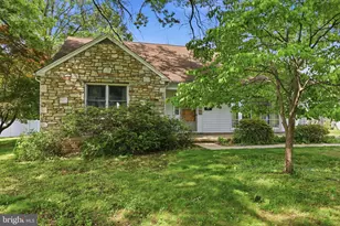 623 Lafayette St, Newtown, PA 18940 - Photo 2