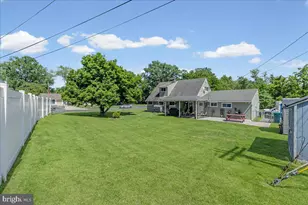 46 Twin Oak Dr, Levittown, PA 19056 - Photo 28