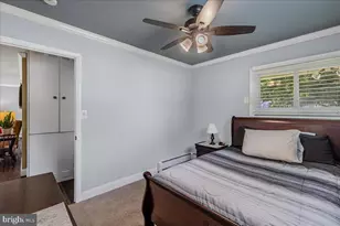 46 Twin Oak Dr, Levittown, PA 19056 - Photo 18