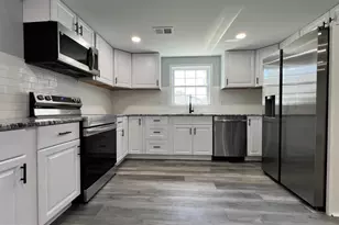 208 Thornridge Dr, Levittown, PA 19054 - Photo 8